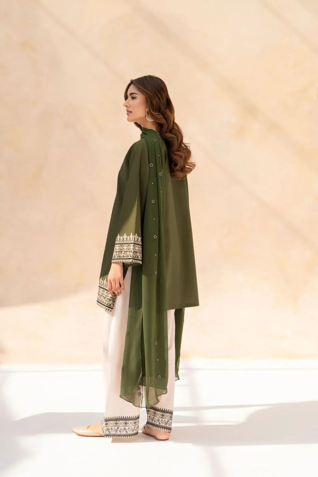Hoorain 3PC Stitched Dress