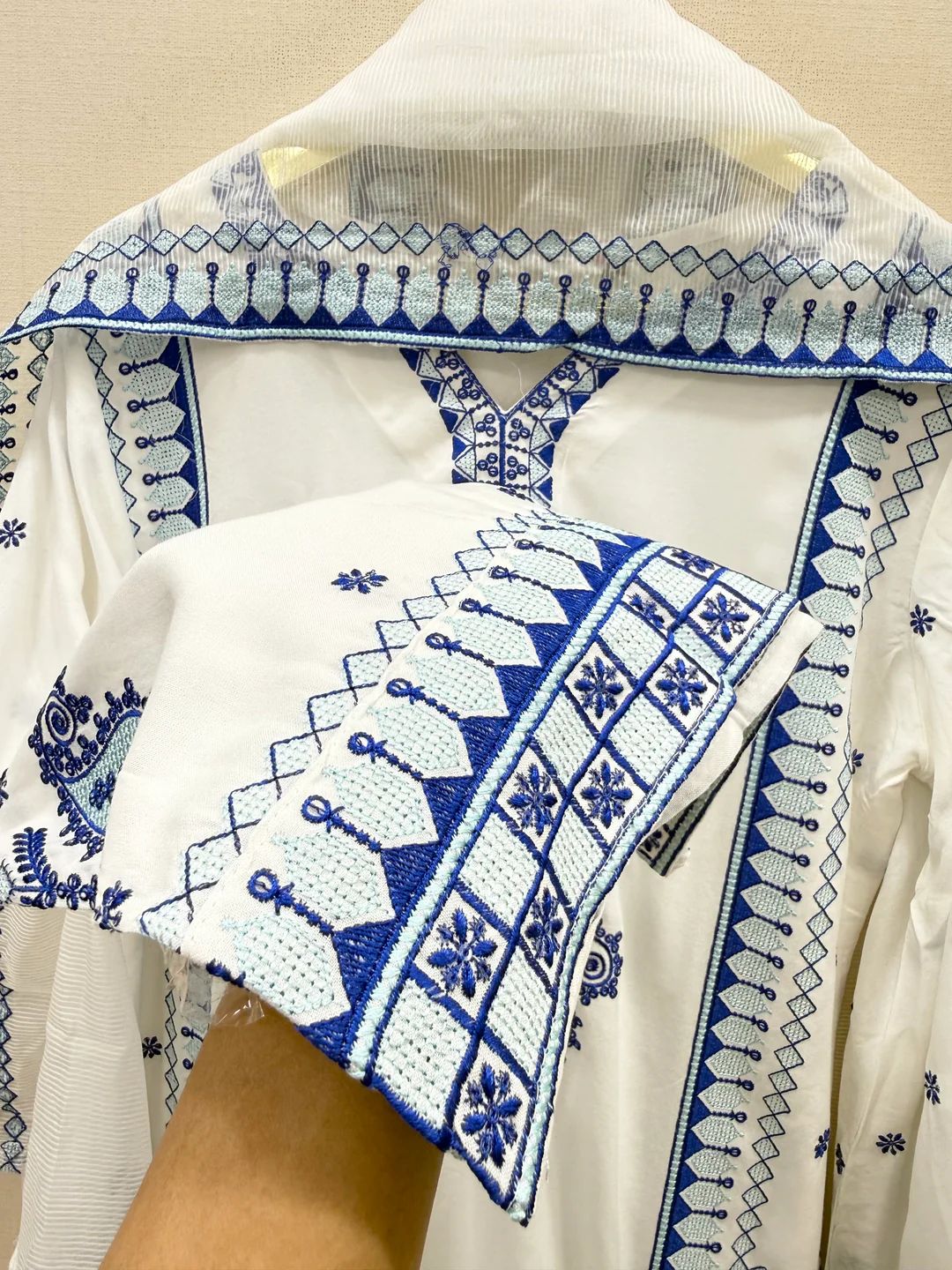 Aizel Embroidery Three Piece